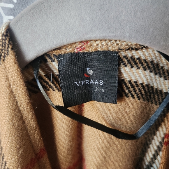 Women's Wrap - Picture 2 of 3